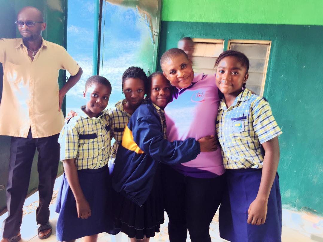 Visit to Intellectual Giant Academy Umuahia to distribute gifts to students